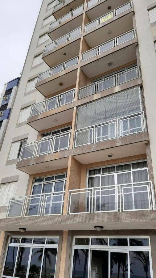 Apartamento no Ocian Praia Grande, de Frente Mar 2 Dormitórios, Uma vaga