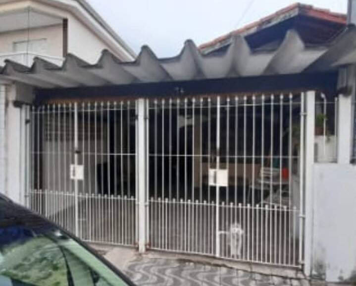 Casa no Ocian Praia Grande, com Três Dormitórios, Duas Vaga de Garagem