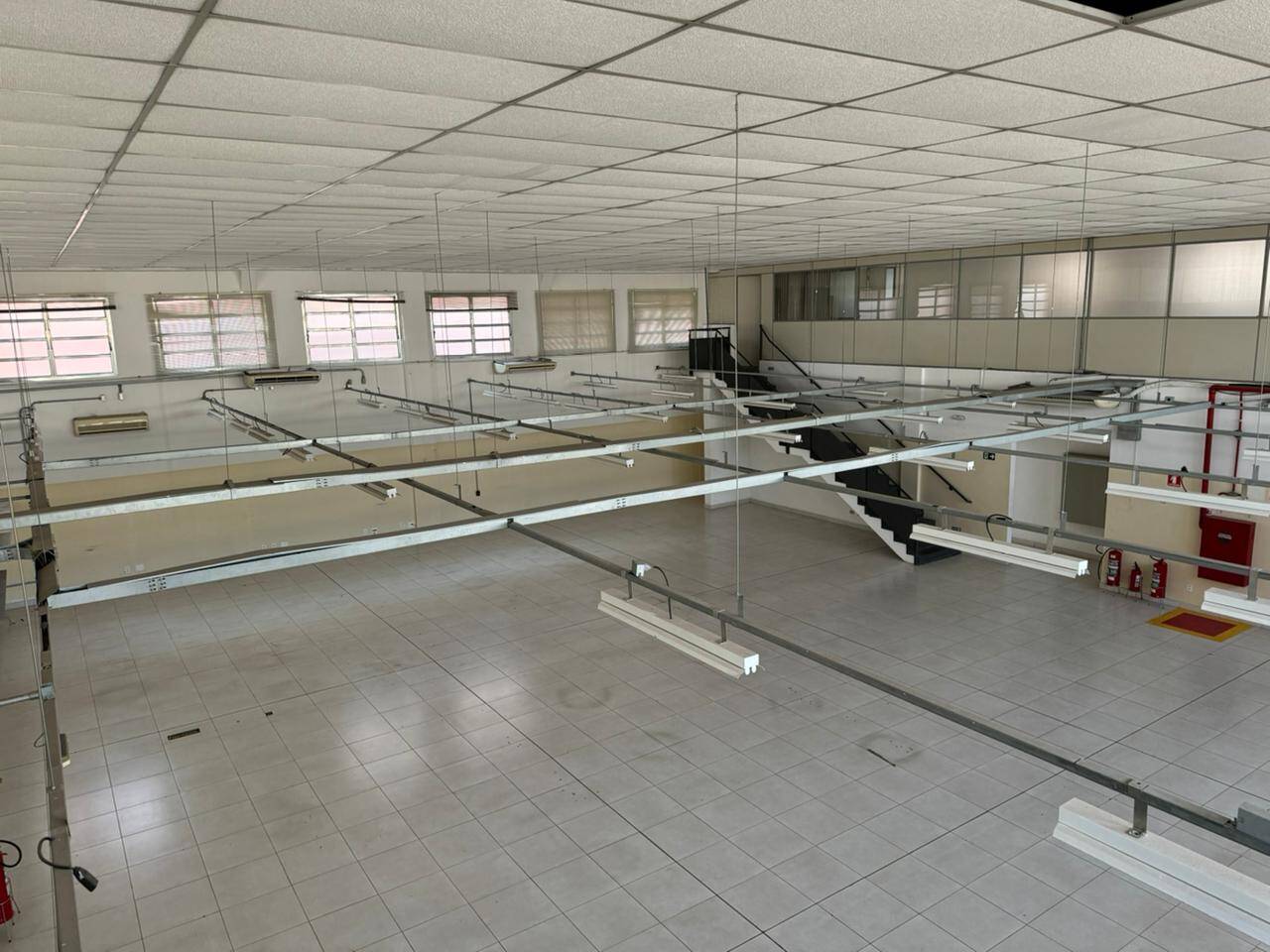 Prédio Inteiro, 1700 m² - Foto 2