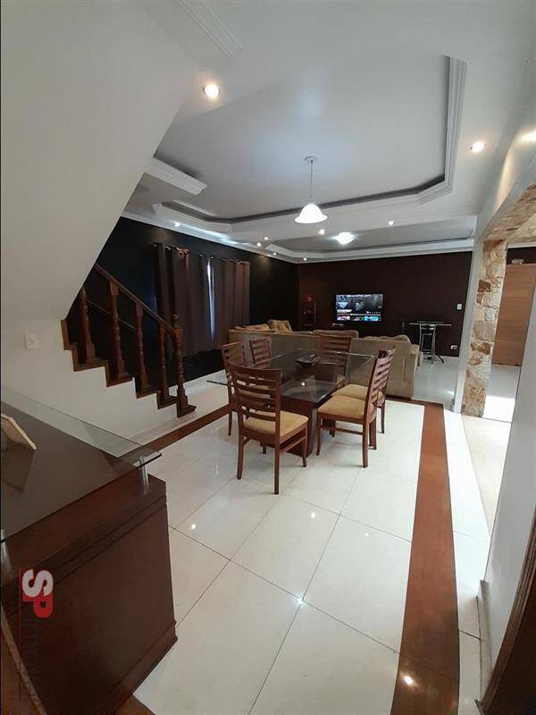 Sobrado P/ Alugar- Vila Aparecida  Zona Leste- com Três Suite e Seis Vagas