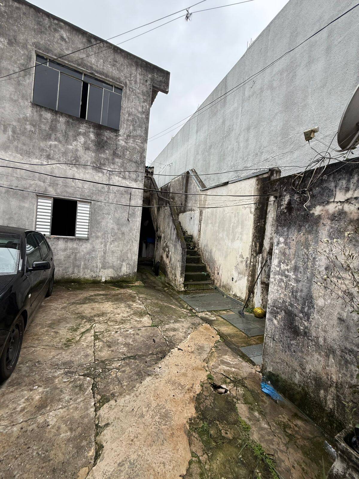 Casa de e Renda a Venda-  São Matheus- C/ Quarto Dorms. Duas Vagas Garagem