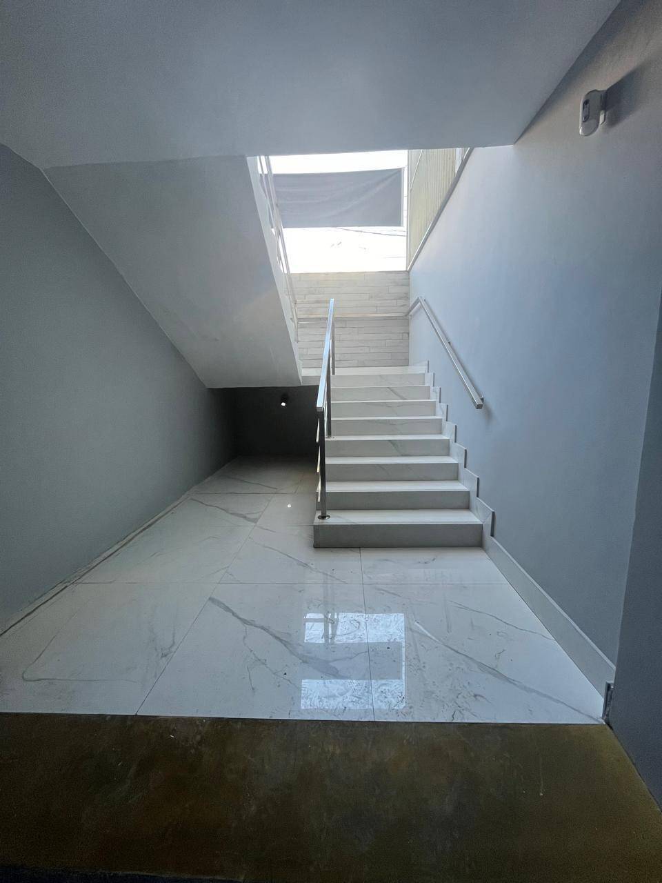 Prédio Comercial P/ Alugar-Santana C/ 750 Mts Quadrados- C/ Estac Próprio