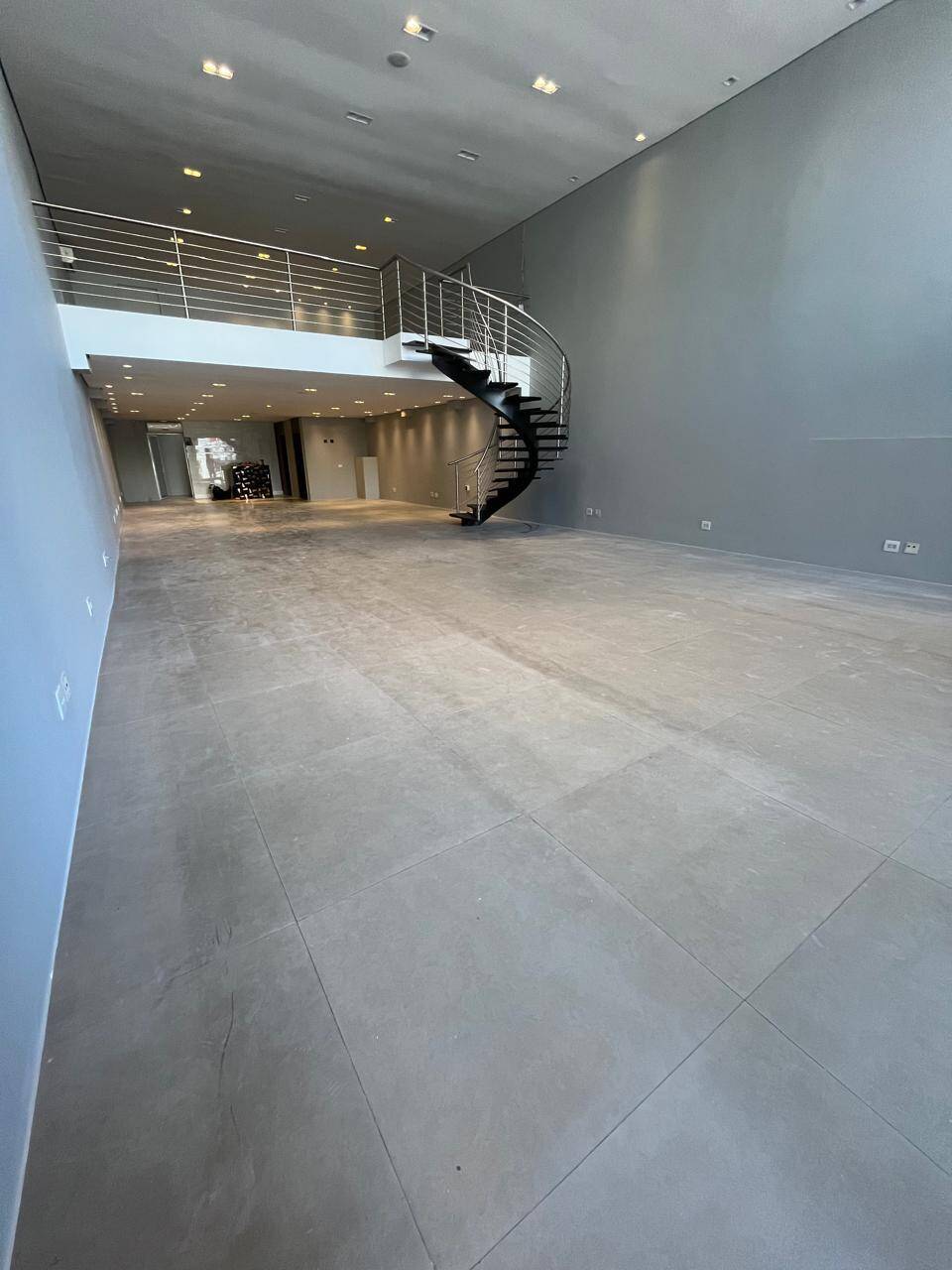 Prédio Comercial P/ Alugar-Santana C/ 750 Mts Quadrados- C/ Estac Próprio