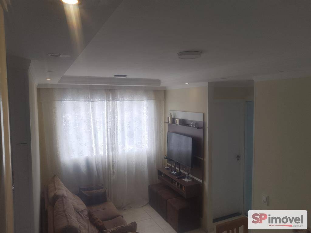 Apartamento a Venda Vila Roseira II ZL -C/ Dois Dormitórios e Vaga de Moto