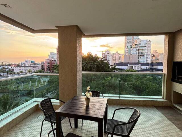 #Apto 760 - Apartamento para Locação em Guarujá - SP