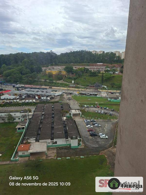 Apartamento a Venda na Colonia ZL - c/ Dois Dormitórios sem Vaga de Garagem